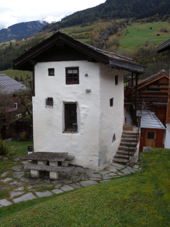 Casa da Luzi Surcasti